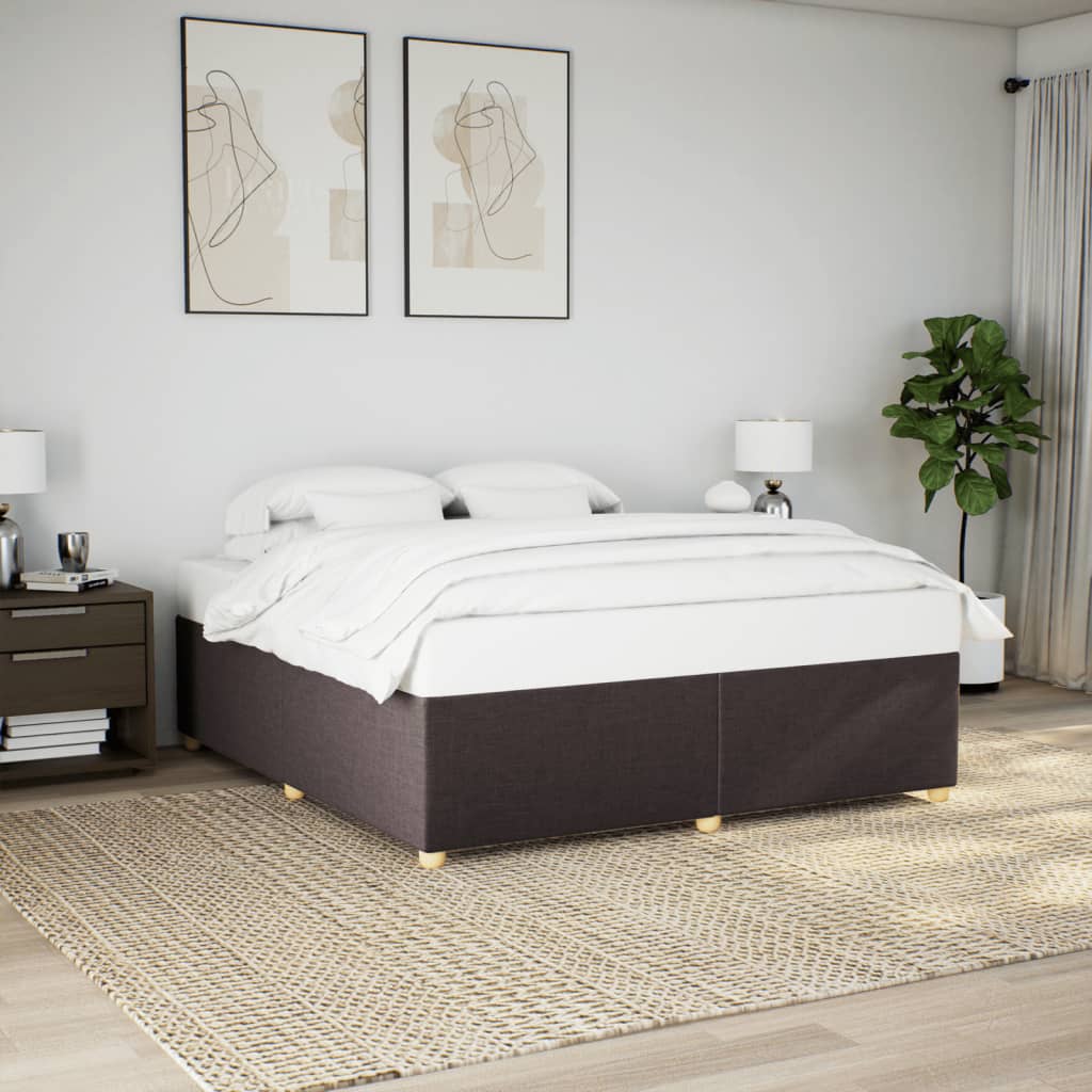 Taupekleurig gestoffeerd bedframe van 200x200 cm met stevige lattenbodem voor tweepersoonsmatras
