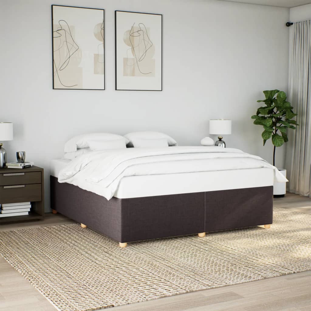 Taupekleurig gestoffeerd bedframe van 200x200 cm met stevige lattenbodem voor tweepersoonsmatras