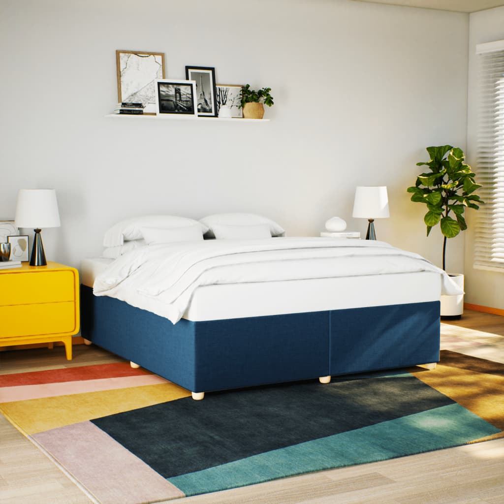 Taupekleurig gestoffeerd bedframe van 200x200 cm met stevige lattenbodem voor tweepersoonsmatras