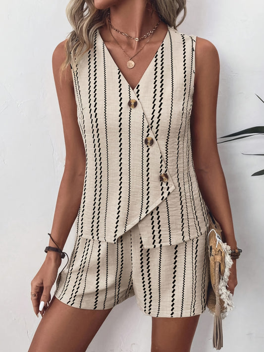 Nieuwe Europese en Amerikaanse lente/zomer stijl damesset met willekeurige print en willekeurige snit, mouwloze vesttop + korte broek, vakantiestijl, elegant en casual (ondergoed niet inbegrepen)