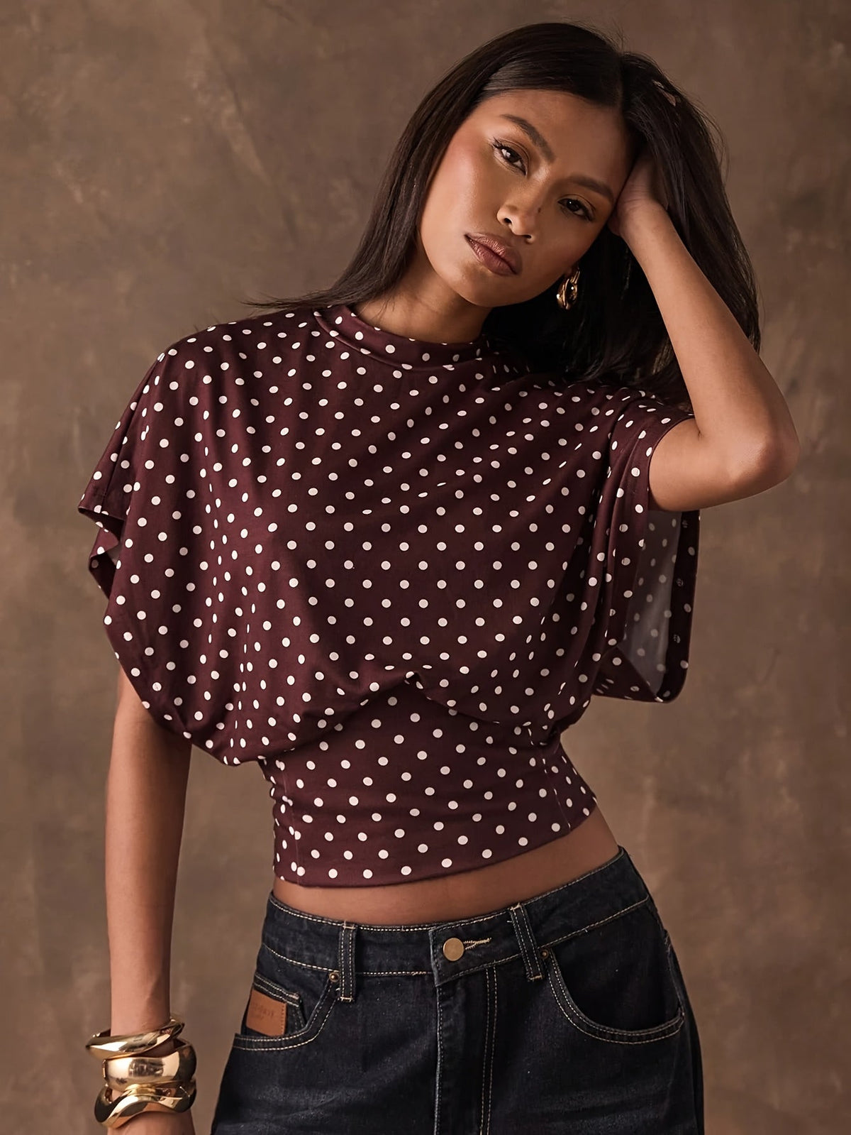 Bordeauxrode dames top met polkadotprint