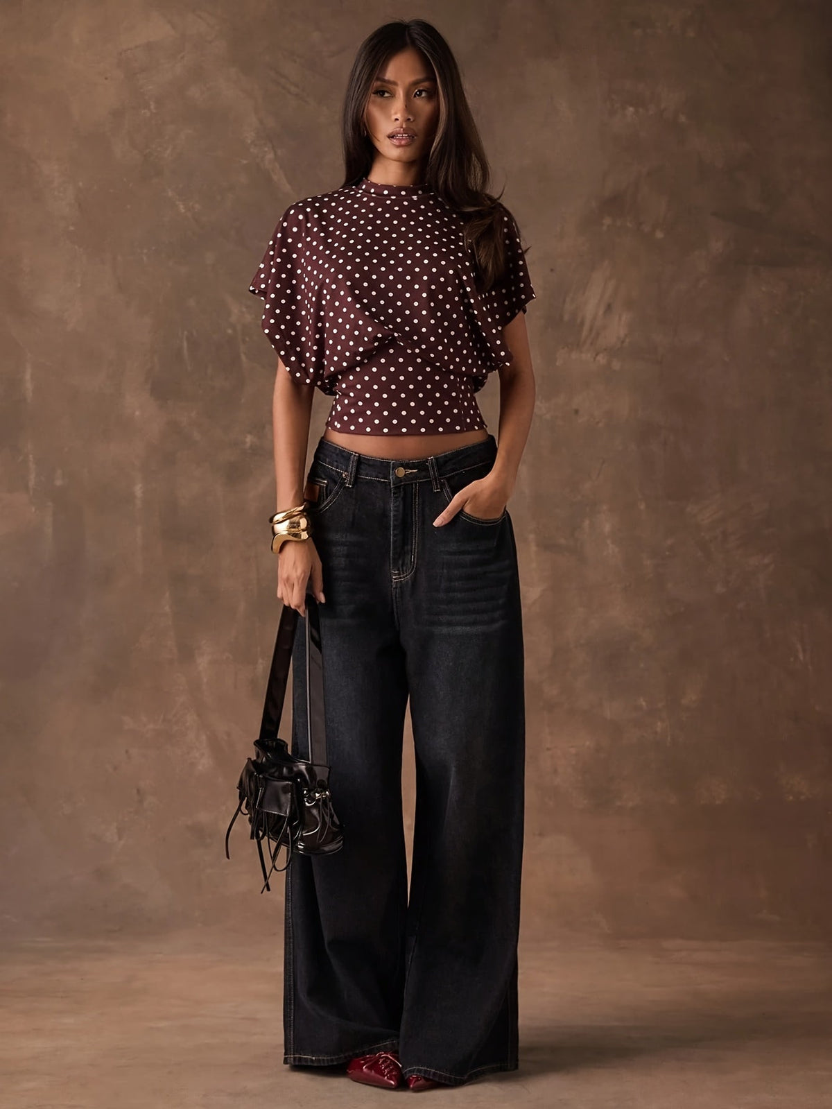 Bordeauxrode dames top met polkadotprint