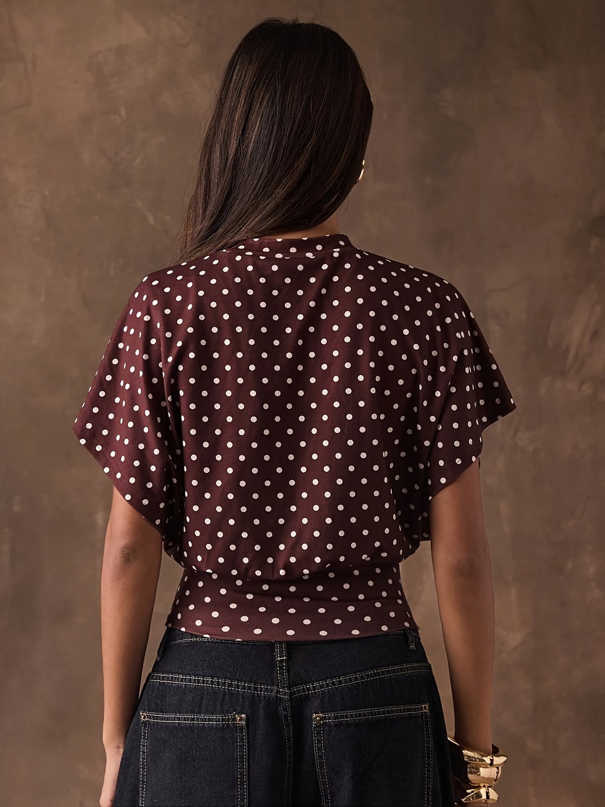 Bordeauxrode dames top met polkadotprint