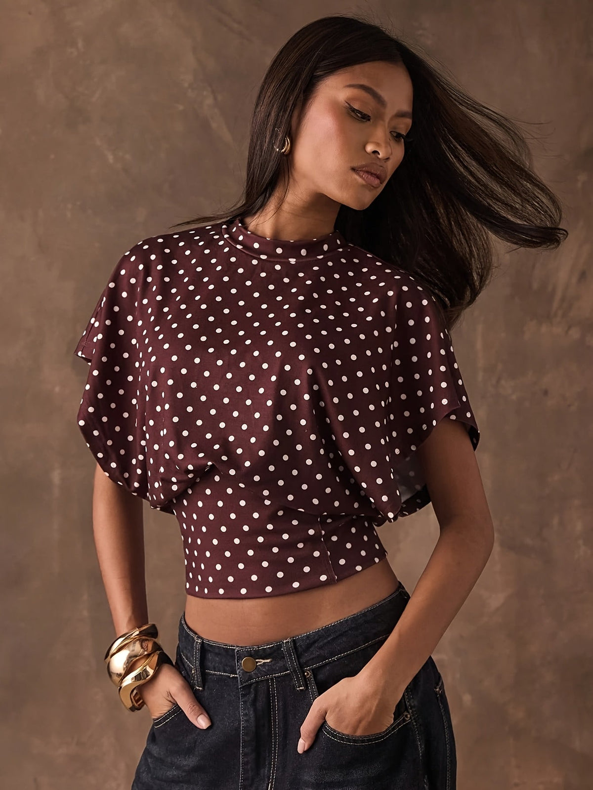 Bordeauxrode dames top met polkadotprint