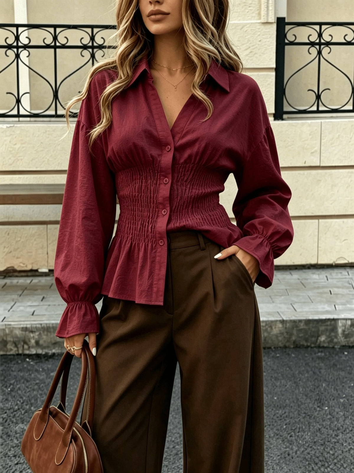 Elegante damesblouse met pofmouwen en getailleerde pasvorm