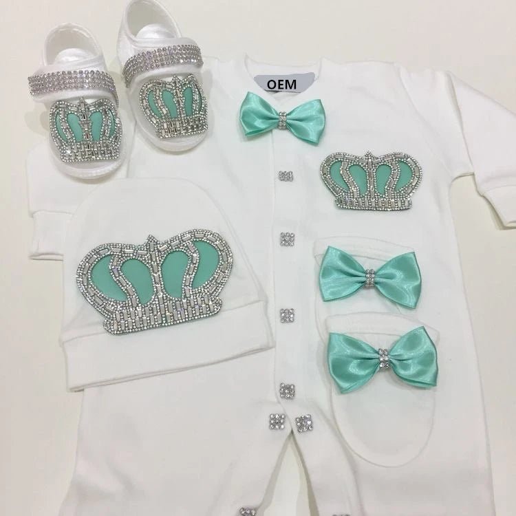 5-delige babykledingset van katoen met romper, broek, shirt en muts voor pasgeboren baby's