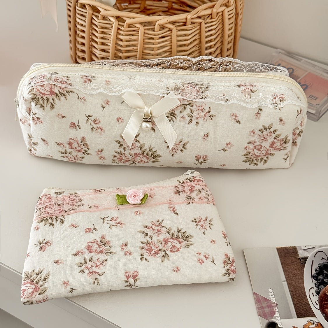 Vintage make-uptas met kanten afwerking en rozenprint - Spotlights shopping